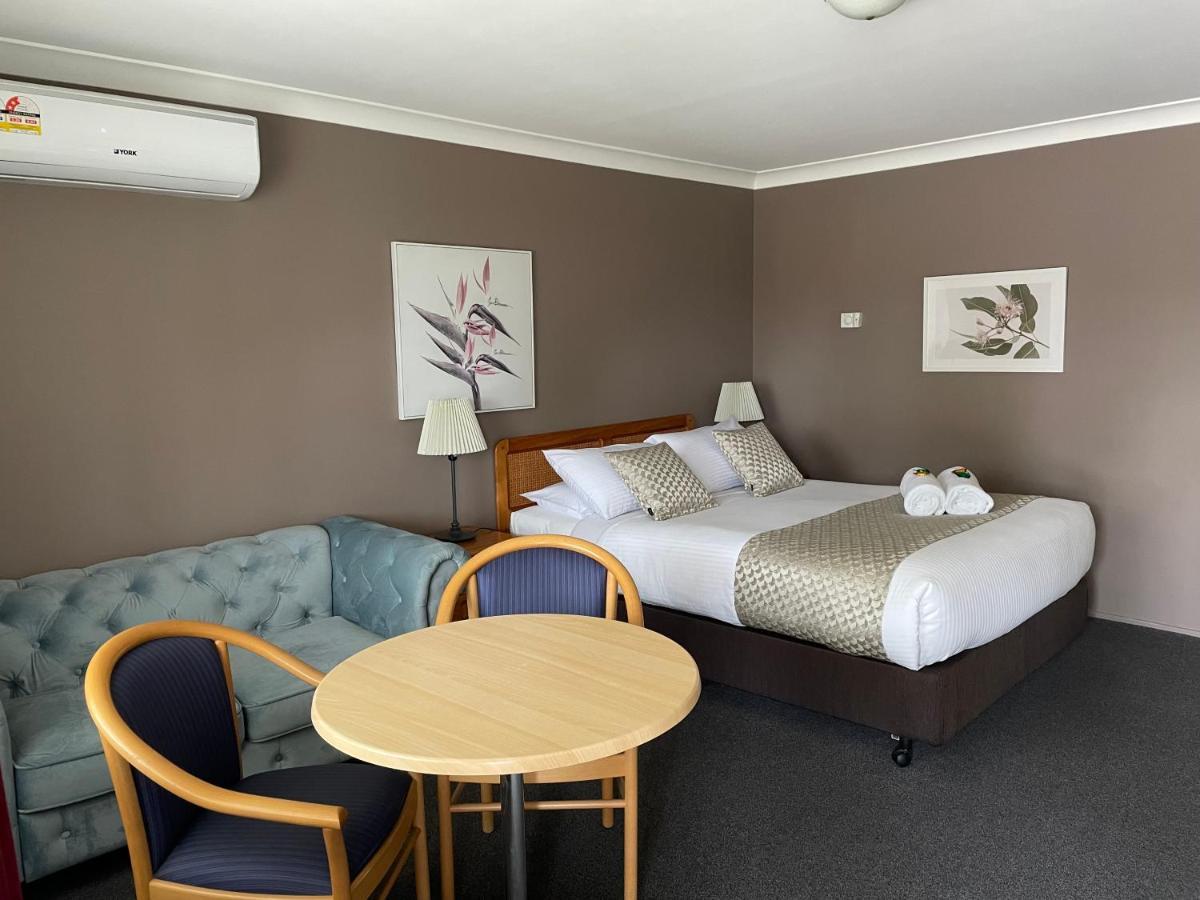 Highlands Motor Inn Oberon Esterno foto