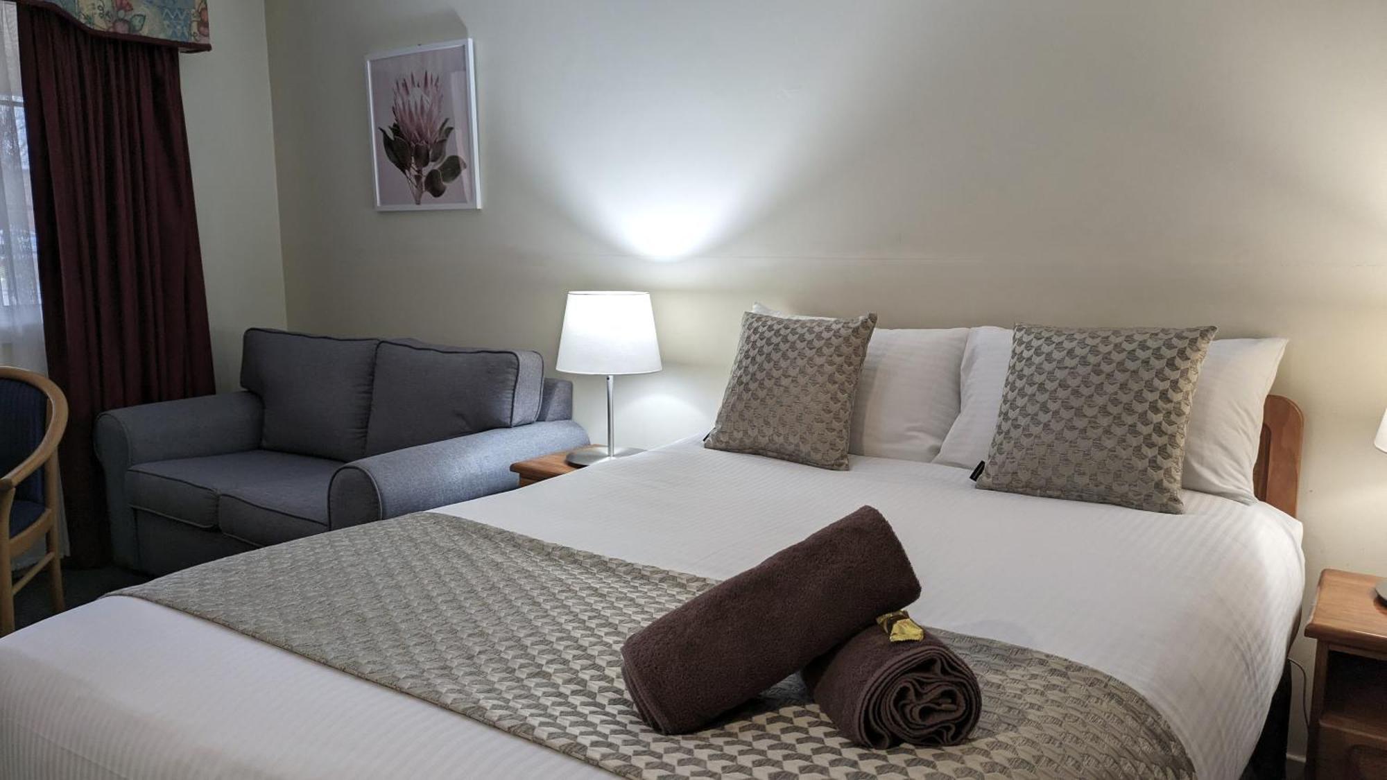 Highlands Motor Inn Oberon Esterno foto