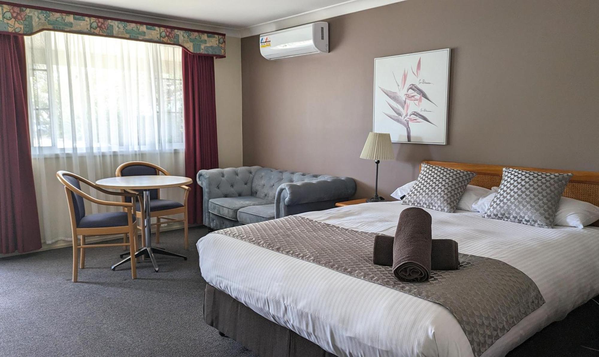 Highlands Motor Inn Oberon Esterno foto
