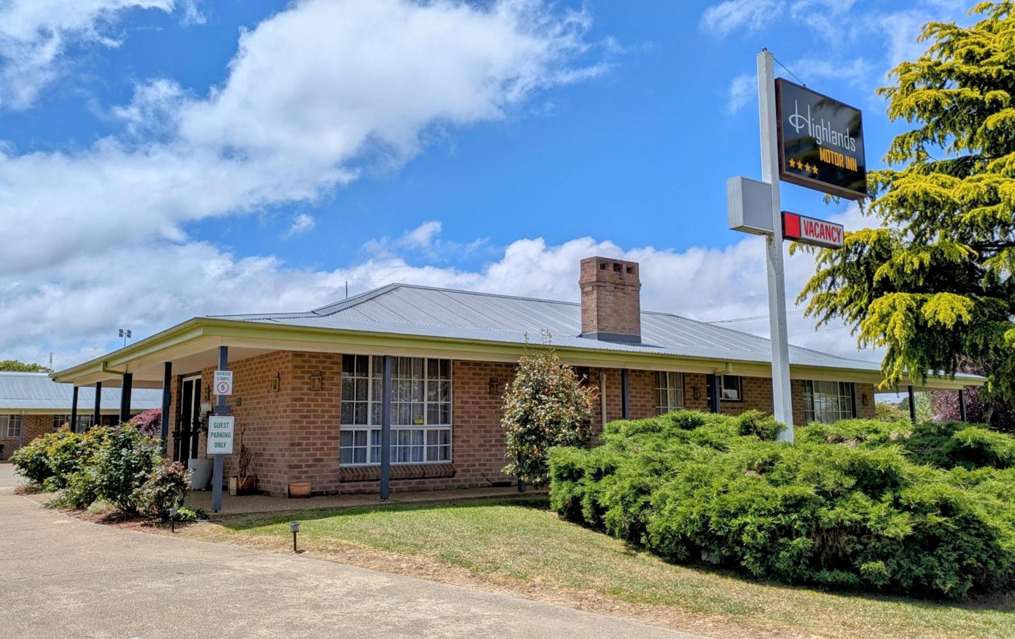 Highlands Motor Inn Oberon Esterno foto