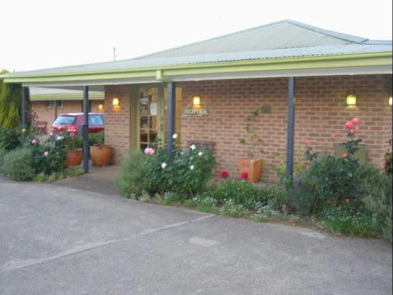 Highlands Motor Inn Oberon Esterno foto