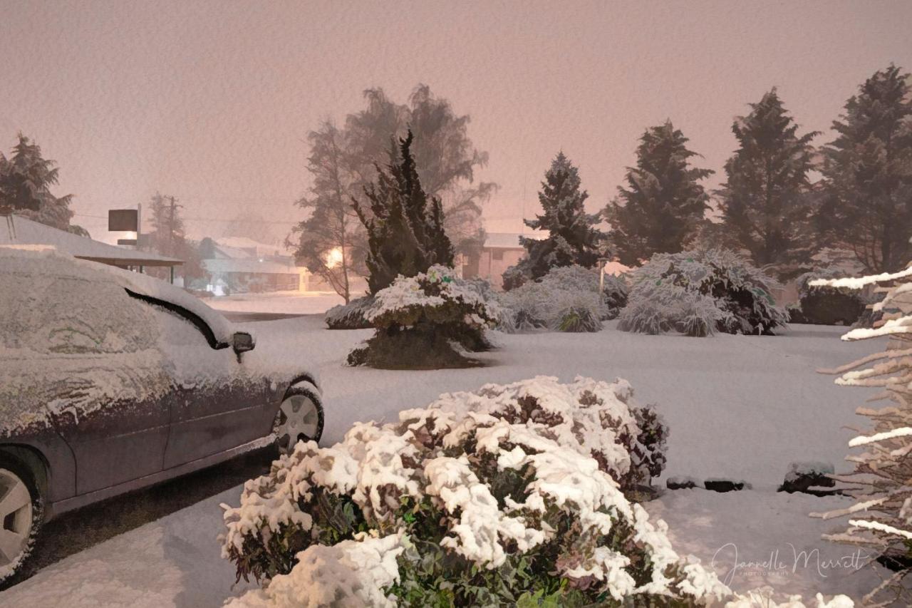 Highlands Motor Inn Oberon Esterno foto